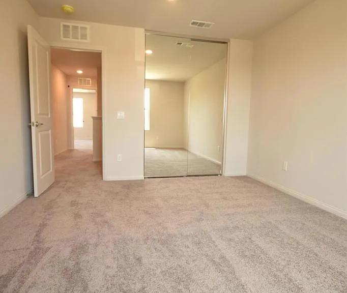 656 Martina St — Photo 16