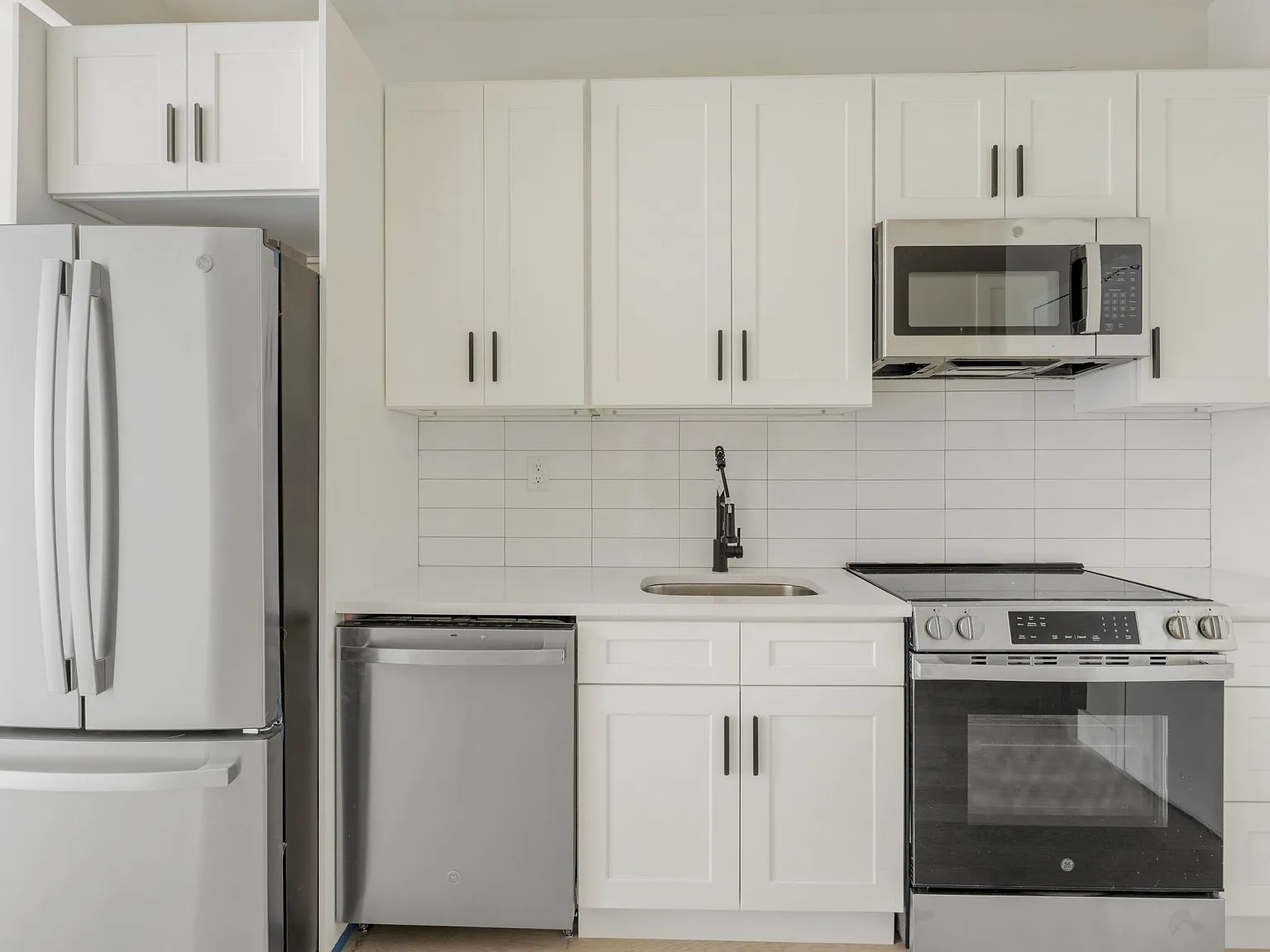 2111 Regent Place — Photo 4