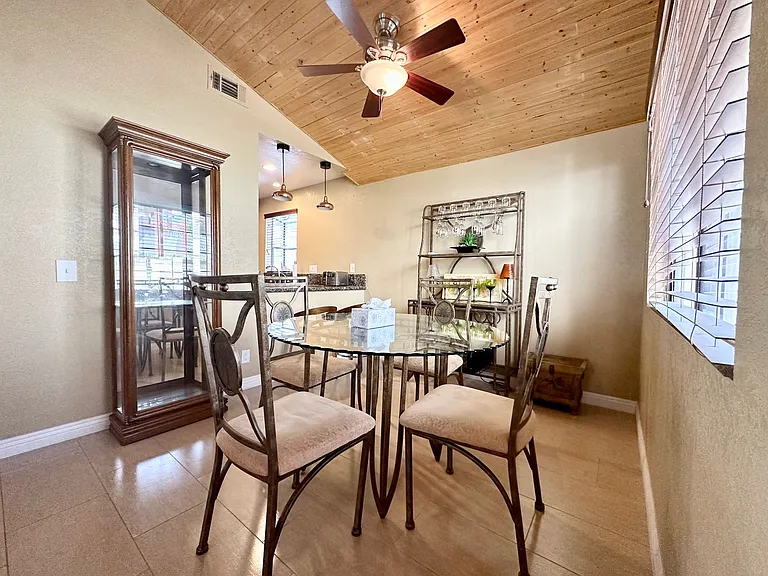 45550 Ocotillo Dr #D — Photo 9