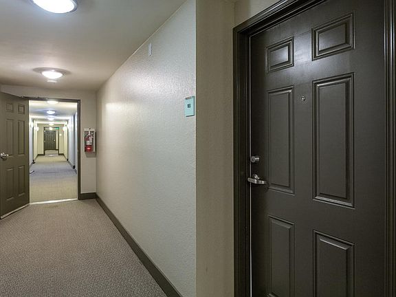 5th image of 5161 Riverton Ave APT 206