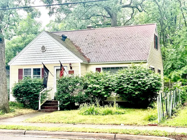 3333 5th St, Muskegon Heights, MI 49444