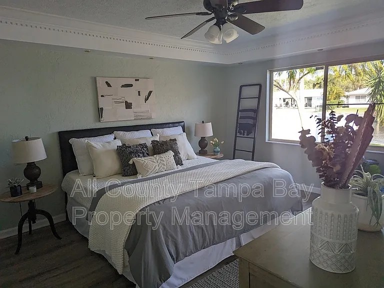 3931 Venetian Way — Photo 13