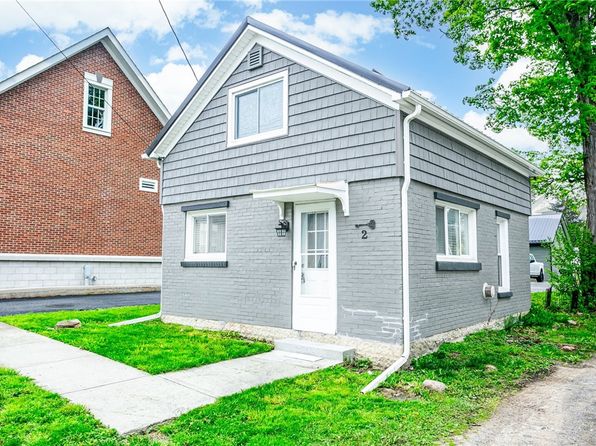 2 Chapel St, Castile, NY 14427
