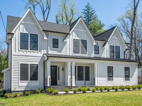 15 Portland Rd, Summit City, NJ 07901
