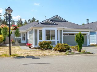 1290 Oceanside Dr, Qualicum Beach, BC V9K2K4