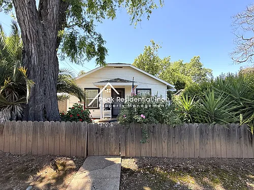 304 Coloma St Photo 1
