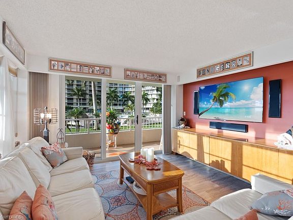 5th image of 380 Seaview Ct APT 112