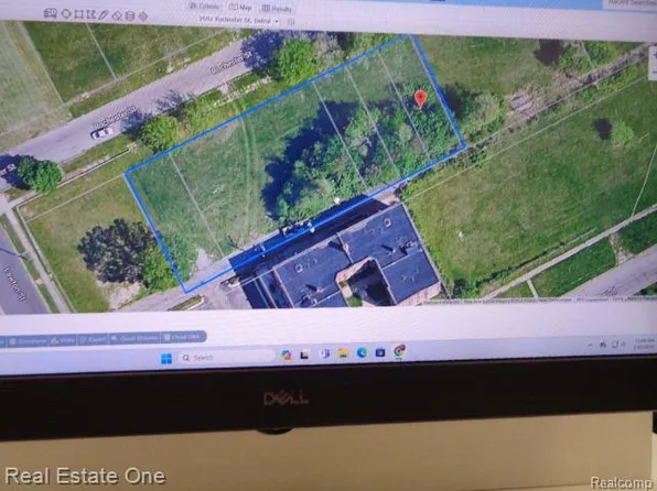 2691 Rochester St, Detroit, MI 48206