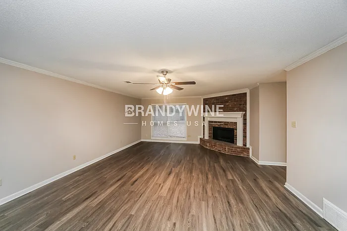 4 bed, 2.5 bath, 2747 sqft, $2,360 — Photo 4