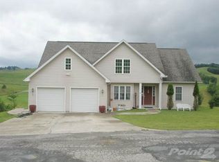 9 Travis Dr, Bridgeport, WV 26330