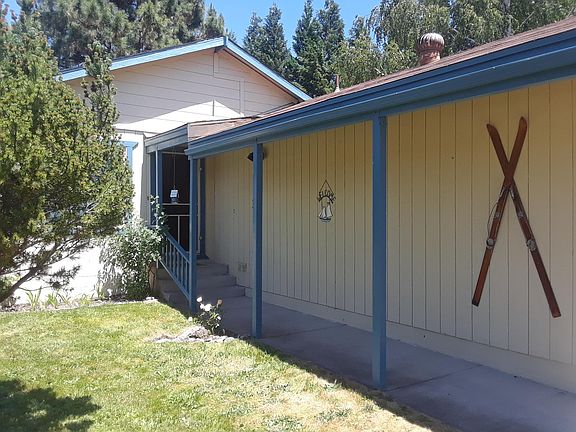 Front Yard and porch/walkway