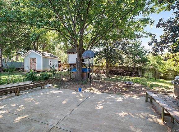 3rd image of 6329 Coach Hill Ln