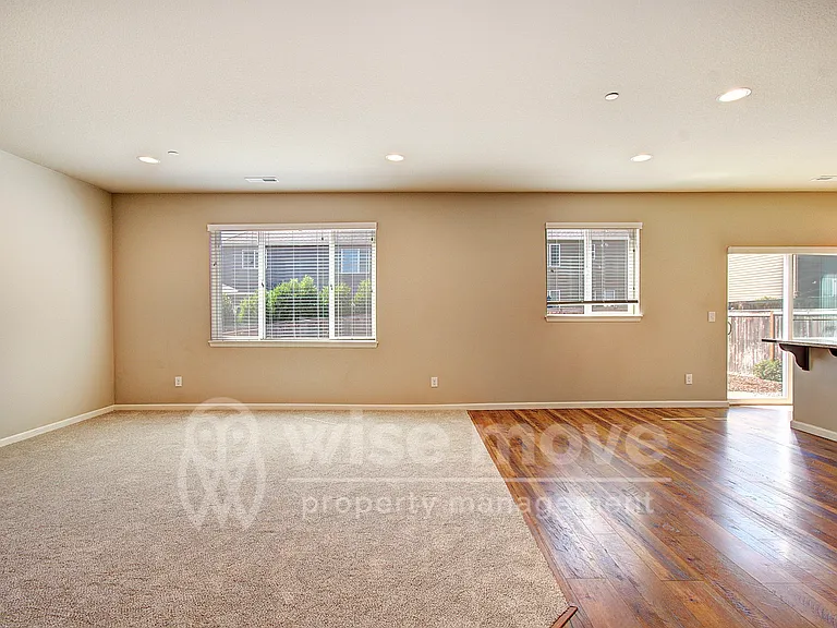 7317 N 93rd Ave — Photo 7