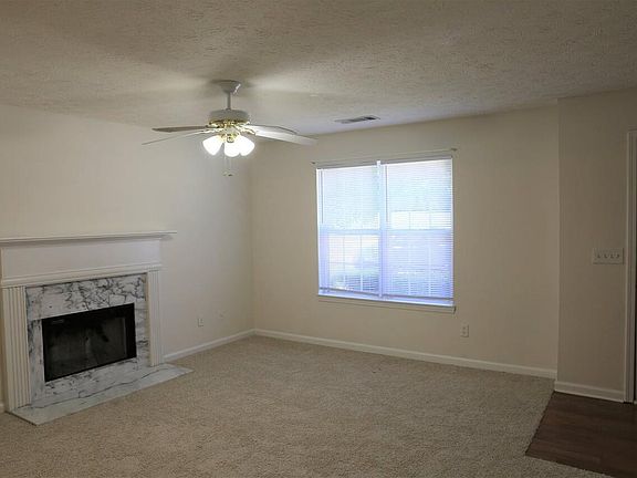 3rd image of 831 Sugar Oak Ln