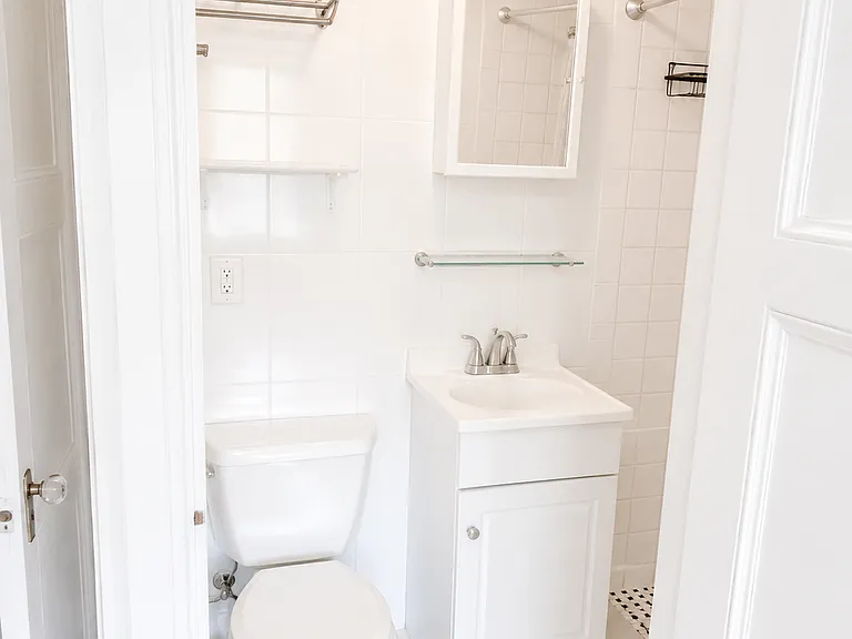 735 Deerfield Rd #2 — Photo 5