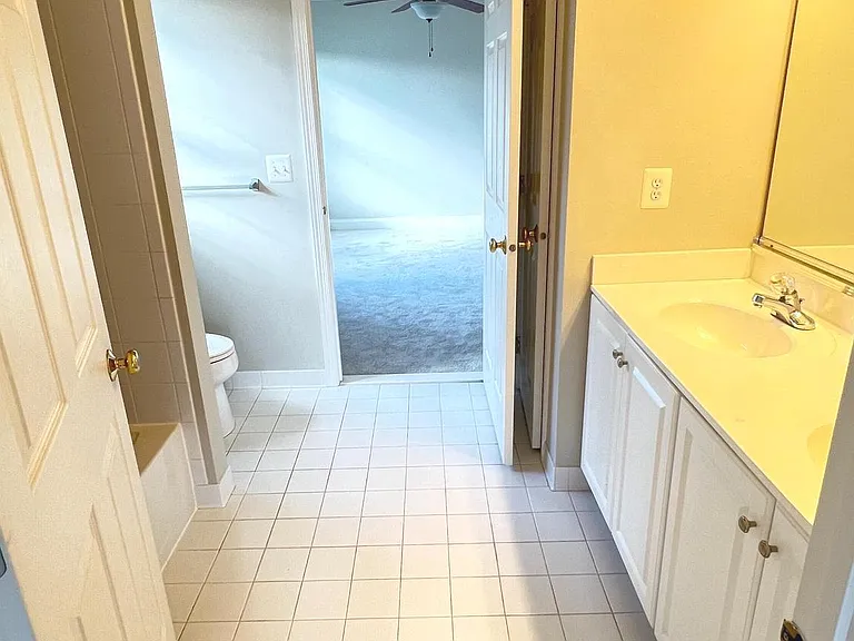 5920 Interlachen Ct — Photo 28