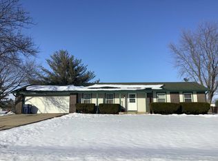 5850 Hugh Dr, South Beloit, IL 61080