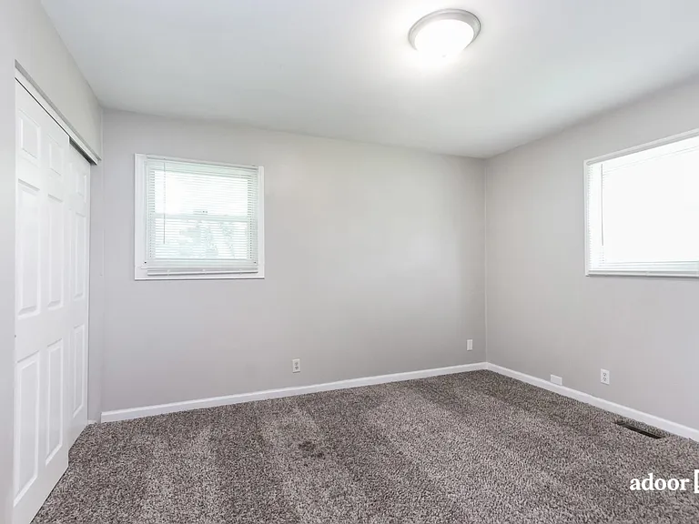 3725 Keefe Ct — Photo 8