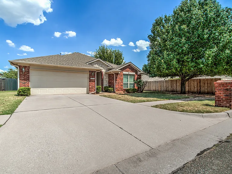 16024 Okalee Ln — Photo 11