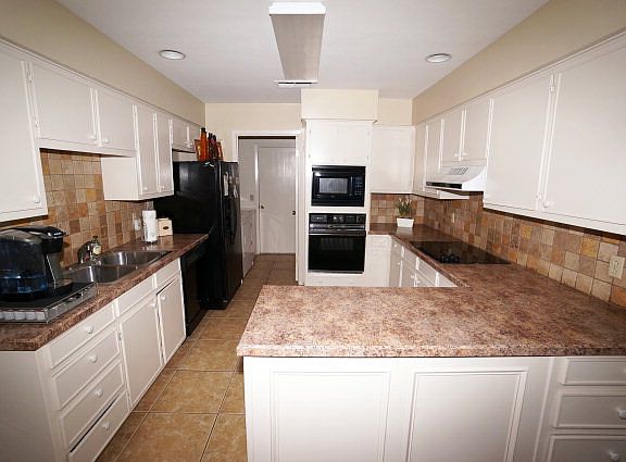 2nd image of 1408 Pebble Ct