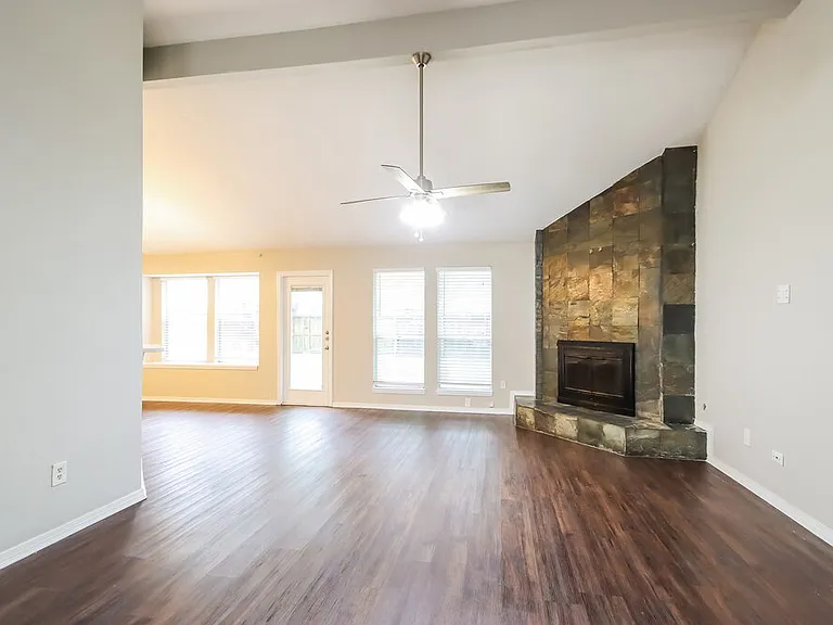 5207 Village Springs Dr — Photo 4