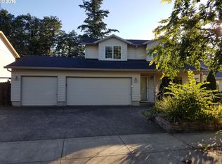 19426 Silverfox Pkwy, Oregon City, OR 97045