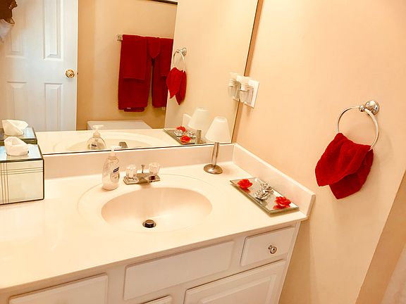 Jack n Jill bath