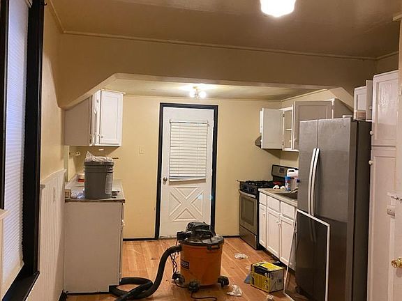 4th image of 2039 E Wishart St