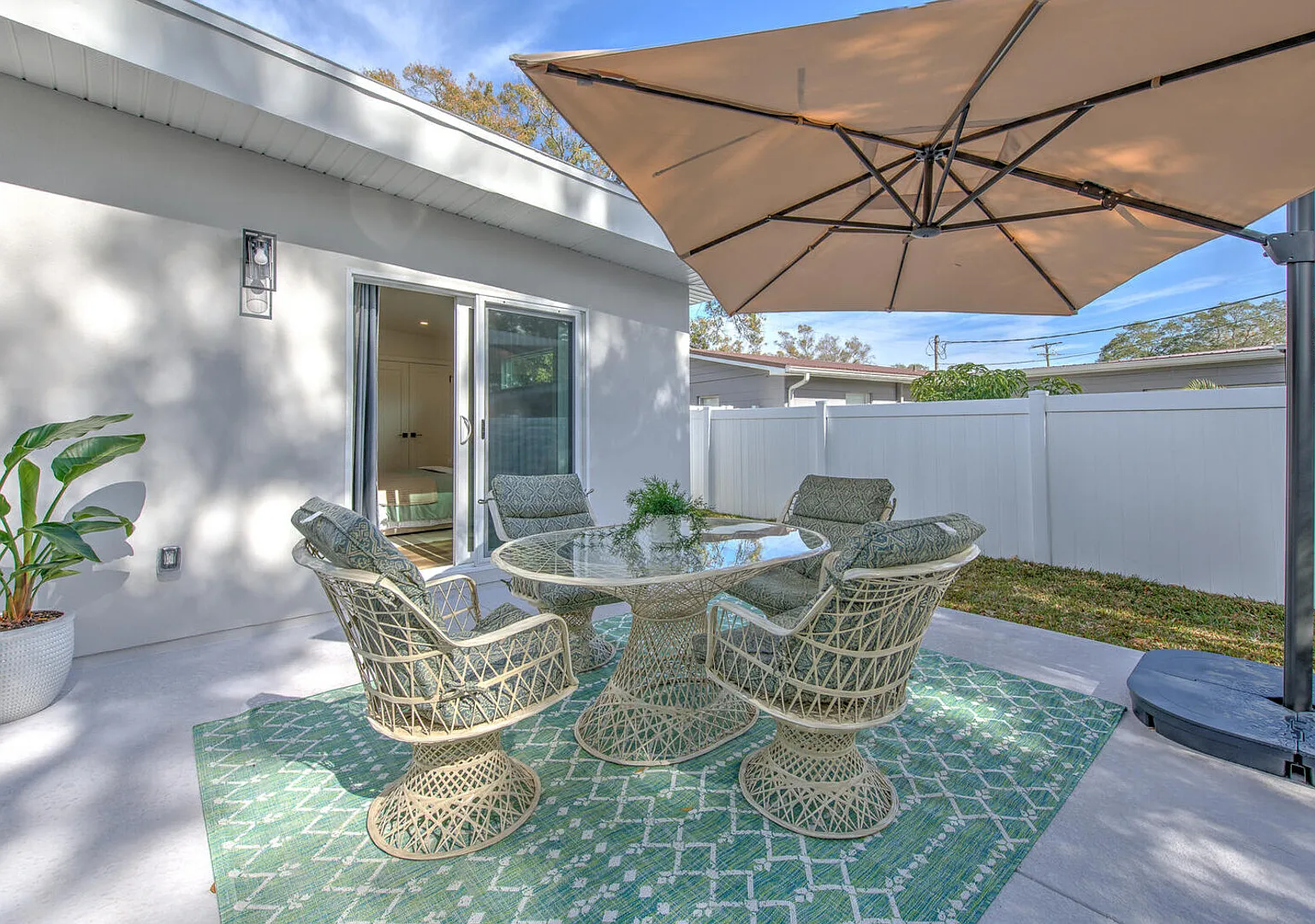 The Peacock Place Family Home w/Heated Pool — Photo 2