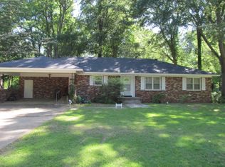 213 Panola Ave, Batesville, MS 38606