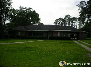 327 N Main St, Baxley, GA 31513