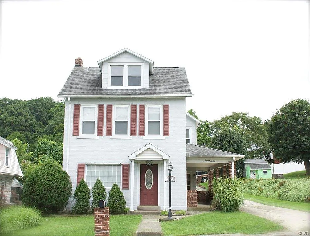 1680 Broadway photo 1