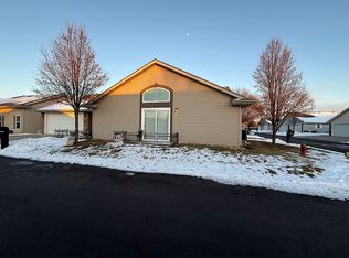 3324 SW Lajolla Rd, Topeka, KS 66614