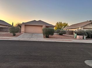 2571 W Crawford St, Tucson, AZ 85745