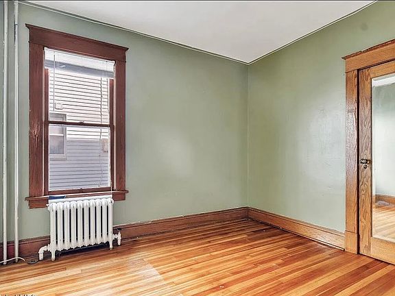 5th image of 3 Saint James Pl #1