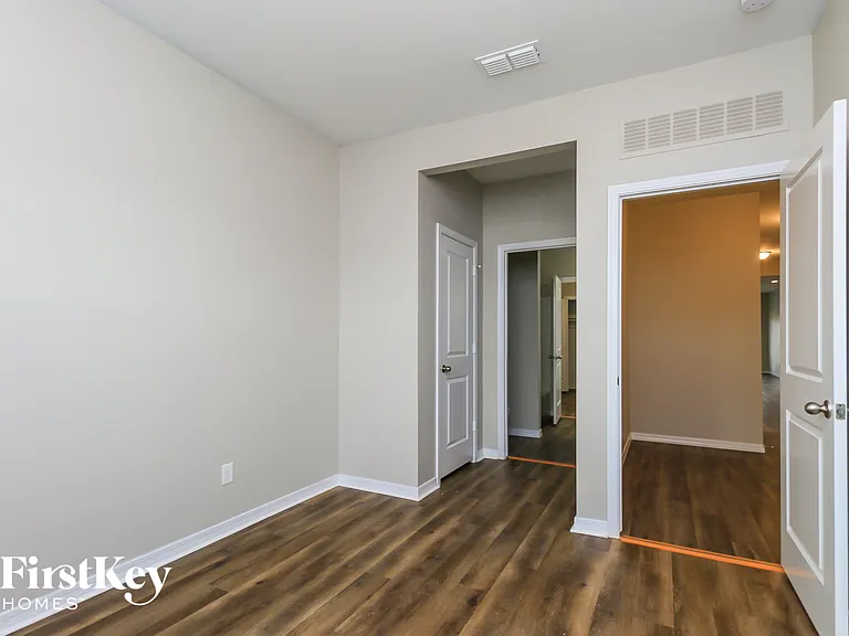 398 W Powell Dr — Photo 11