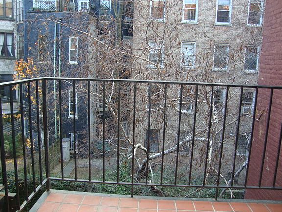 4th image of 126 W 75th St APT 2