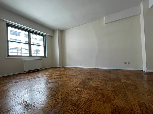 Rented by Bond New York | media 8