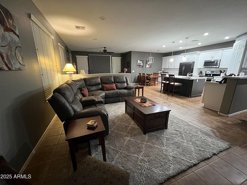 2nd image of 45773 W MEADOWS Lane