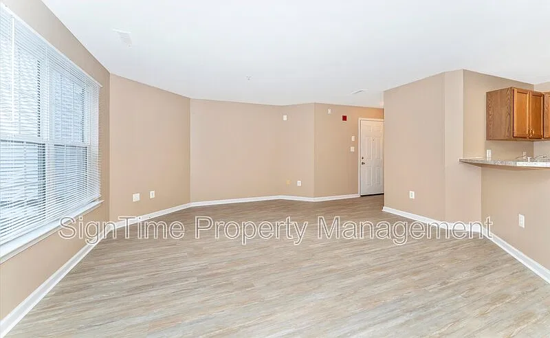 2 bed, 2.0 bath, 1100 sqft, $1,575 — Photo 3