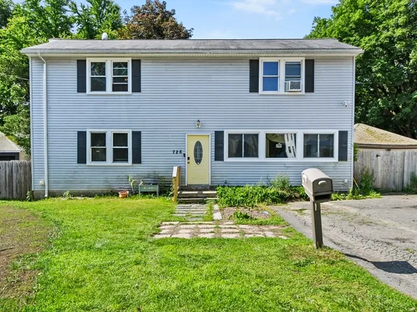 726 Blossom St, Fitchburg, MA 01420