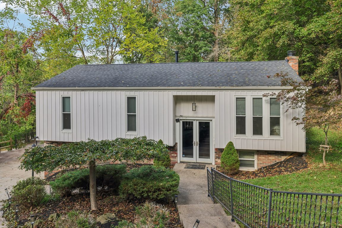 McIntyre Rd-S0710-002.jpg