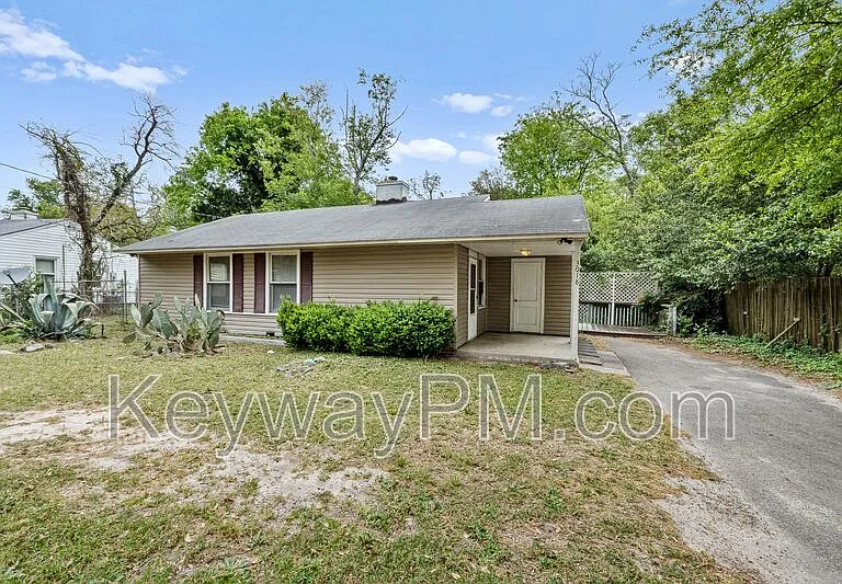 3018 Acorn Rd — Photo 1