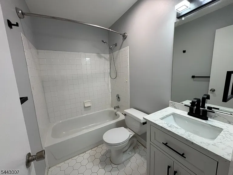 3811 Bloomingdale Dr — Photo 19