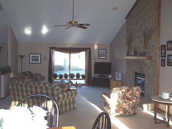 3rd image of 1052 Quiet Brook Trl