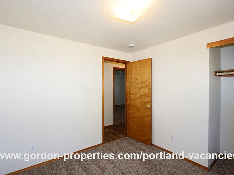 9641 SE Schiller St — Photo 20