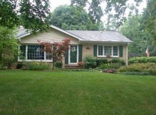 1014 Crane Blvd, Libertyville, IL 60048