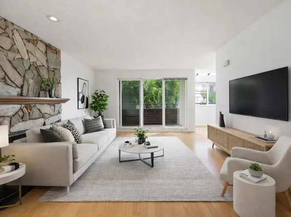 1420 E 8th Ave #210, Vancouver, BC V5N 1T4