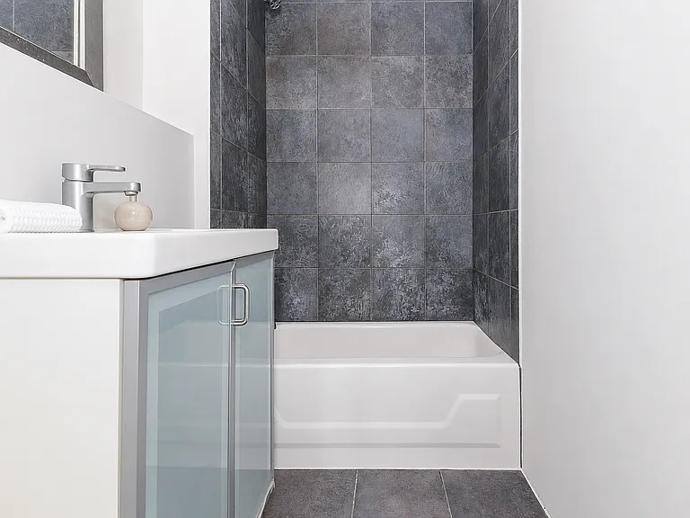 297 Troutman St #2L — Photo 7