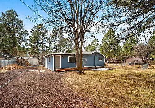 2221 Curry Ln Photo 1